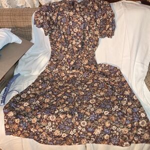 Chic Floral Midi Dress in Purple and Brown